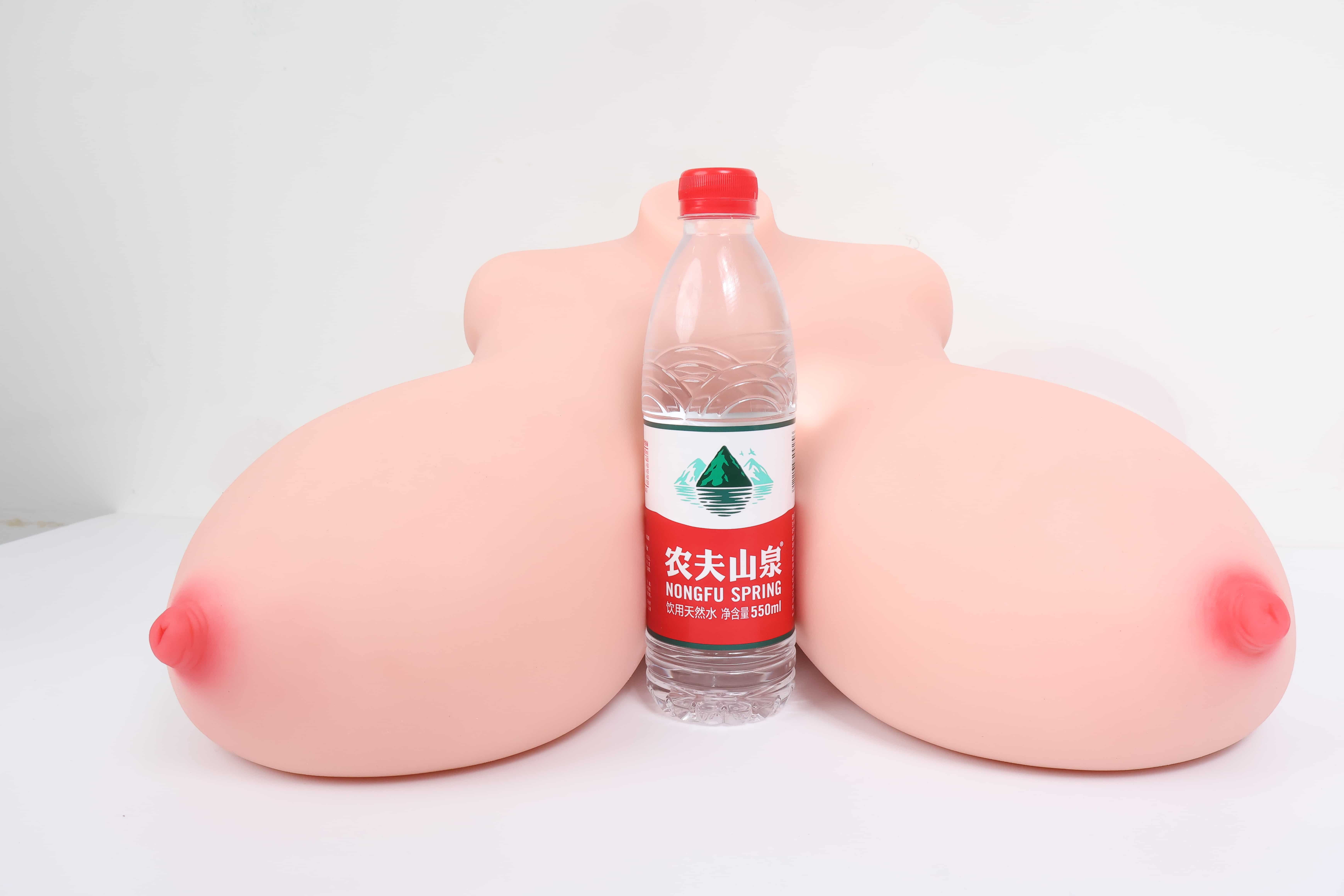 GOSE——”爆乳魔皇”评测！带身体厚度的超大重量胸模，设计上没有缺陷但实用的角度并不算很多