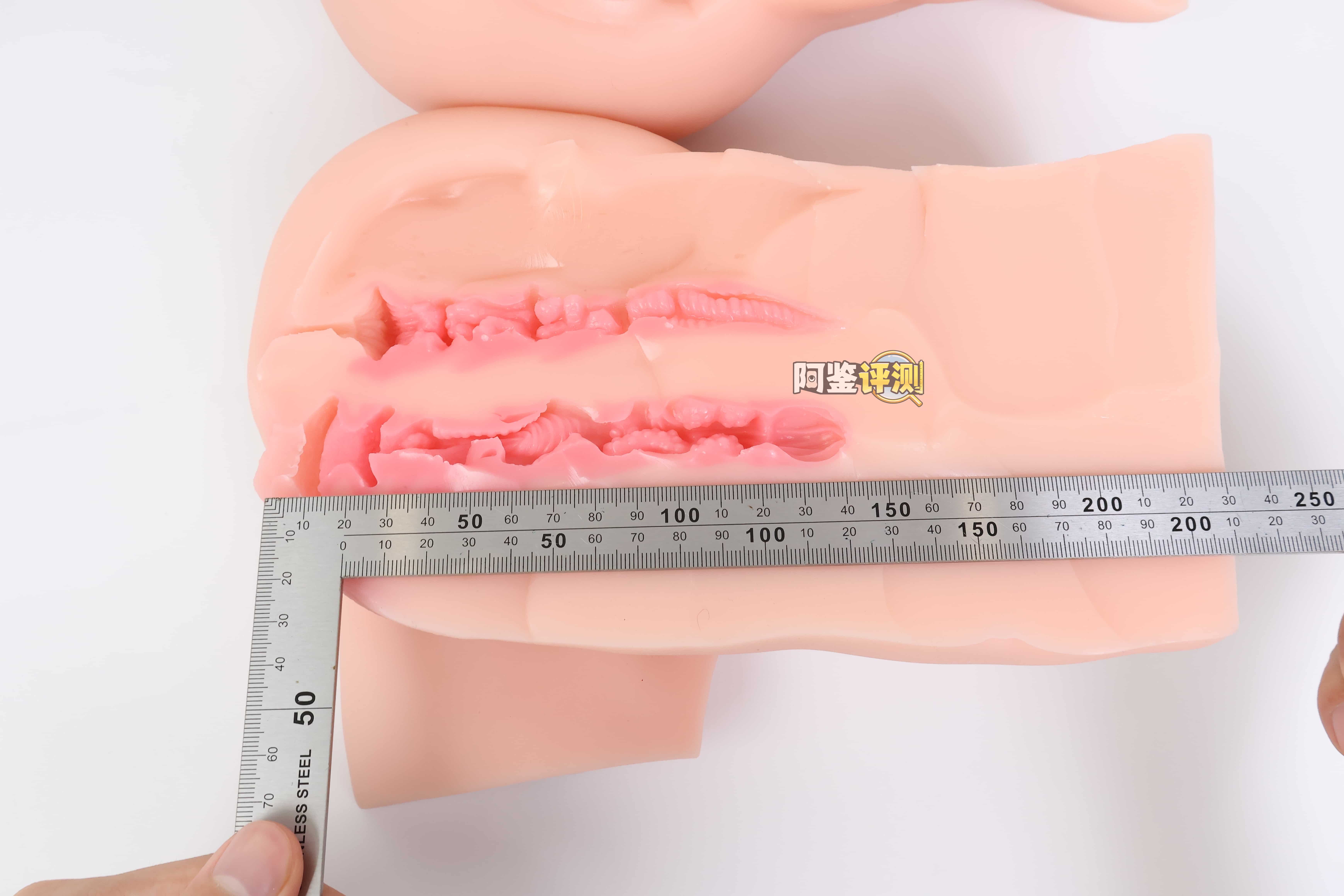 COC——”元气教练”评测！可可狼姬的肉色加大版，但脂软部分感觉做得稍微有些保守