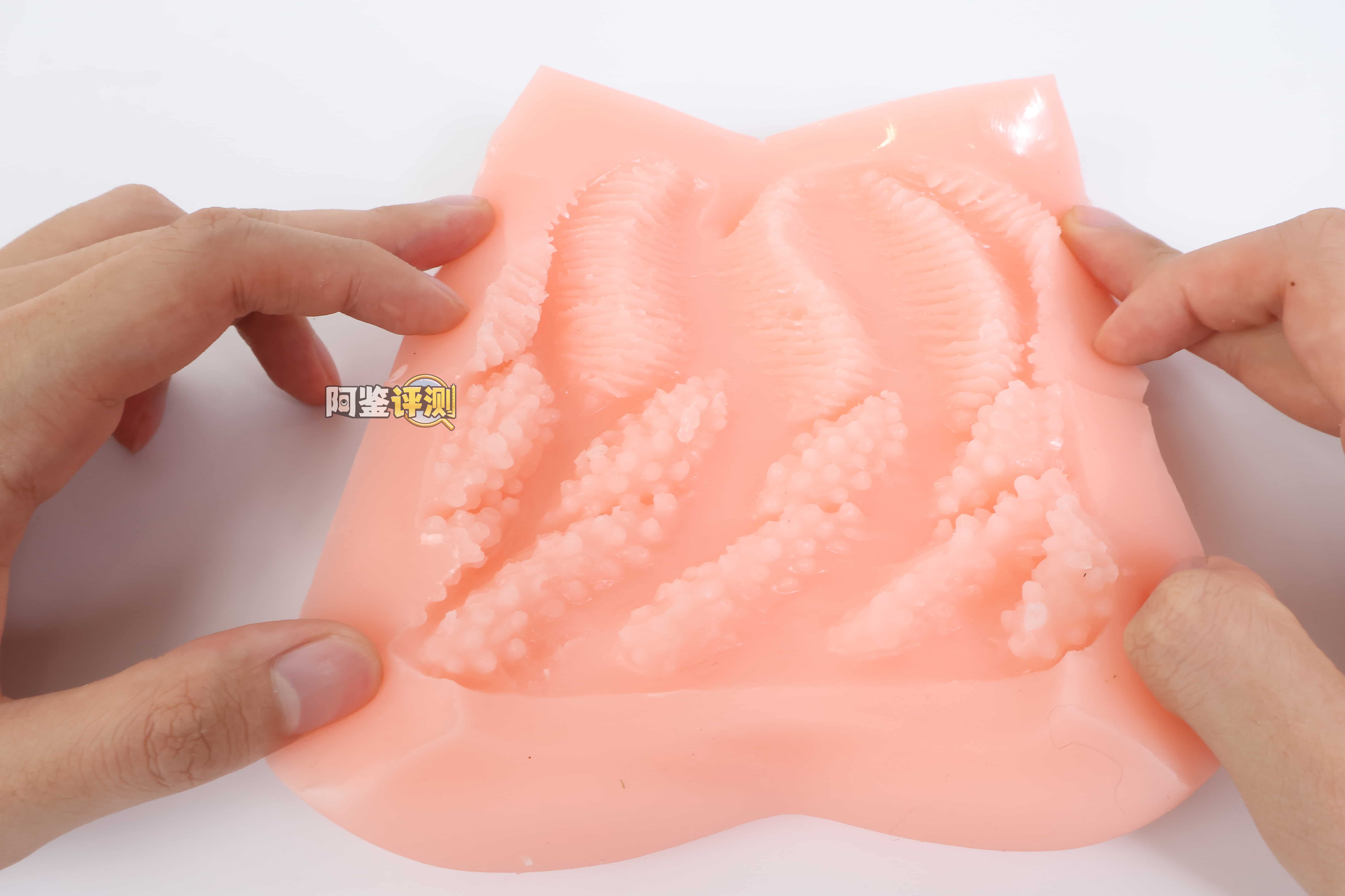KK——“青梅竹马”评测!性处理女仆同款的超软材质+尖锐边缘,由点状变成了块状