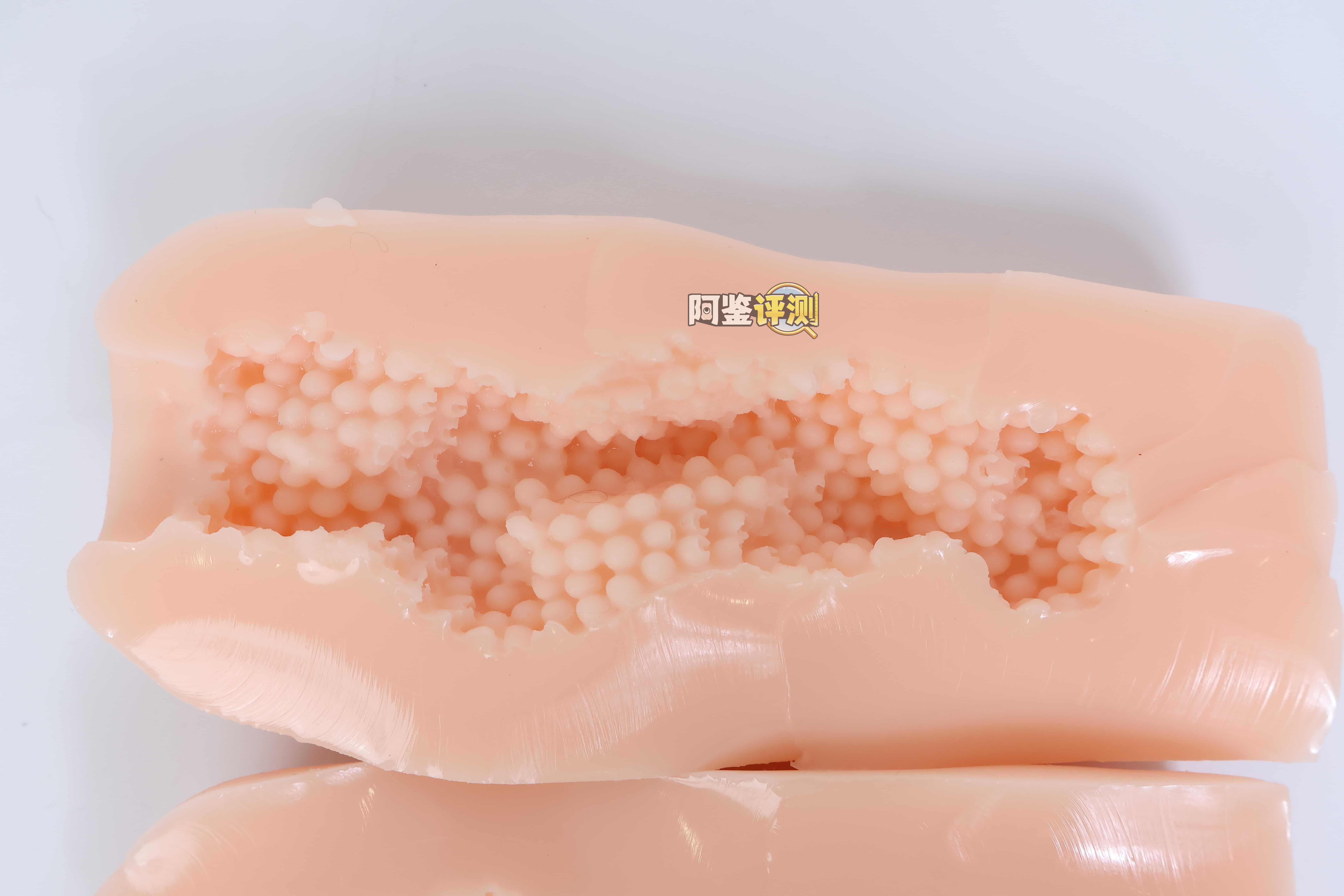 汤玛托易士——”粒肉彼女”评测！本以为是个类仿真结构，没想到还真是小颗粒感！