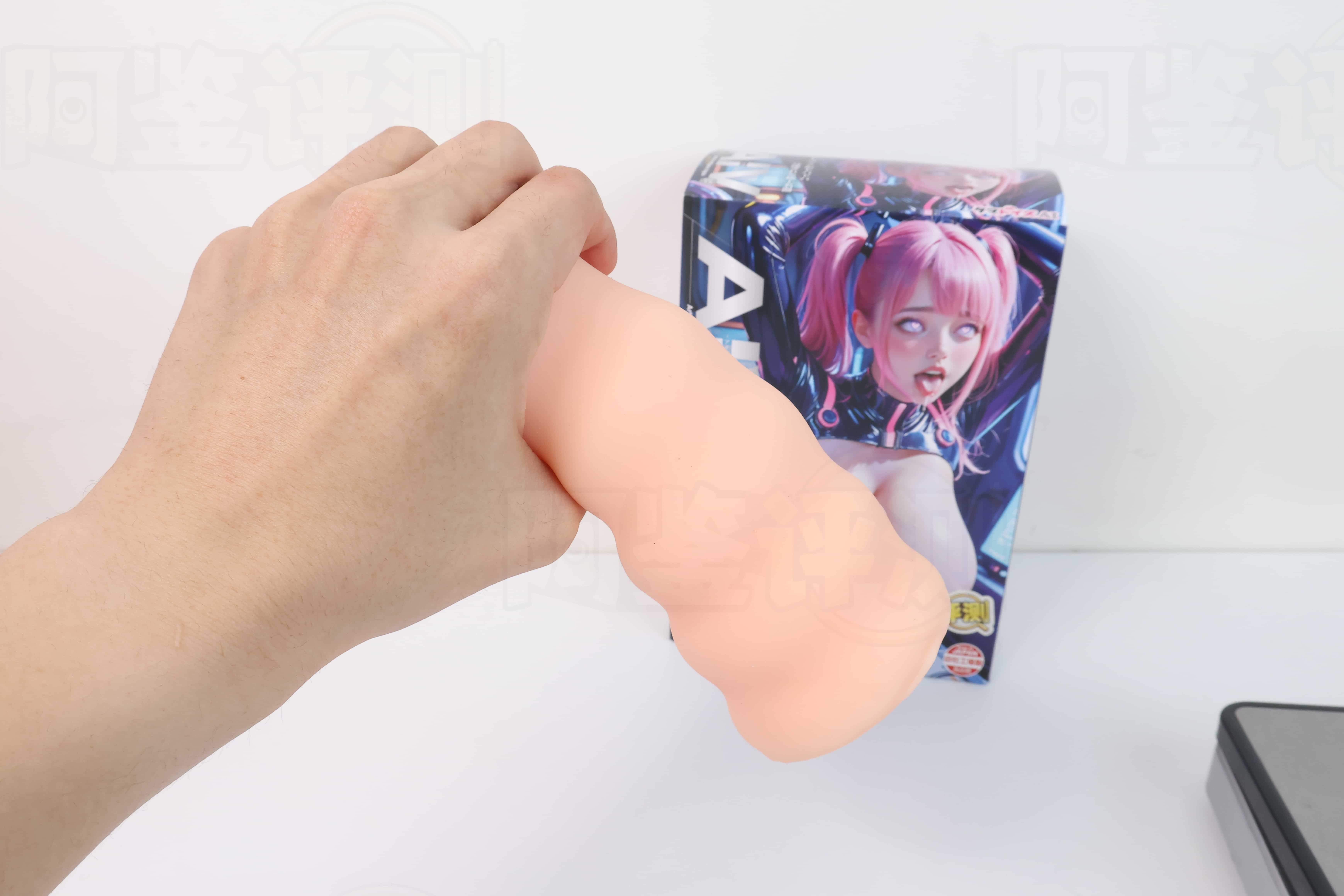 汤玛托易士——”AIV NO.13”评测！AI参与设计的杯子，好像没有带来什么实质上的结构突破